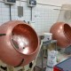 Fabrication bonbons artisanaux français avec boîte personnalisée